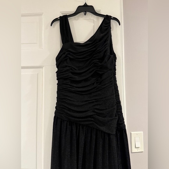 DKNY Black Evening Gown - Picture 6 of 9